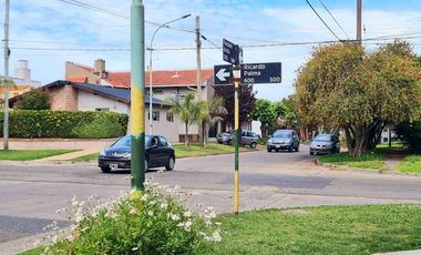 Casa en venta - 2 Dormitorios 1 Baño - 211mts2 - Mar Del Plata