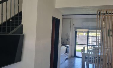 Dúplex en venta - 2 Dormitorios 2 Baños - Moreno