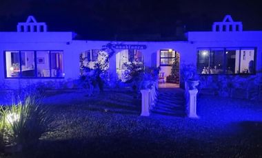 Casa en venta - 3 Dormitorios 2 Baños - Cochera - 499Mts2 - Libertad