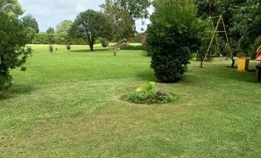 Casa en venta - 3 Dormitorios 2 Baños - Cochera - 499Mts2 - Libertad