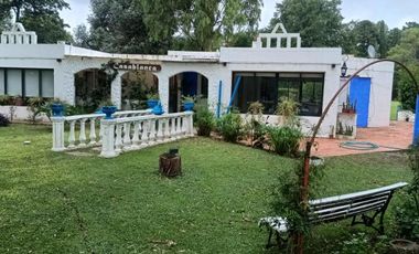 Casa en venta - 3 Dormitorios 2 Baños - Cochera - 499Mts2 - Libertad