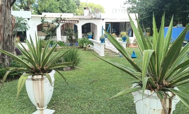 Casa en venta - 3 Dormitorios 2 Baños - Cochera - 499Mts2 - Libertad