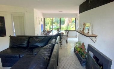 Casa en venta - 3 Dormitorios 2 Baños - Cochera - 499Mts2 - Libertad