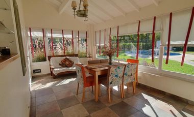 Casa en venta - 3 Dormitorios 4 Baños - Escobar