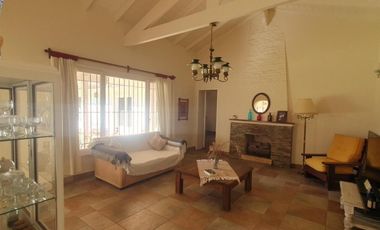 Casa en venta - 3 Dormitorios 4 Baños - Escobar