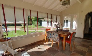 Casa en venta - 3 Dormitorios 4 Baños - Escobar