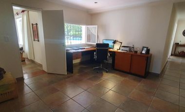 Casa en venta - 3 Dormitorios 4 Baños - Escobar