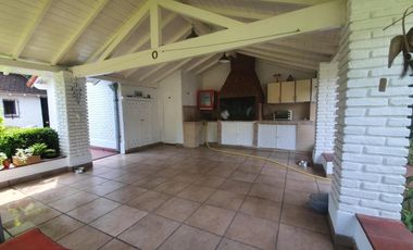 Casa en venta - 3 Dormitorios 4 Baños - Escobar