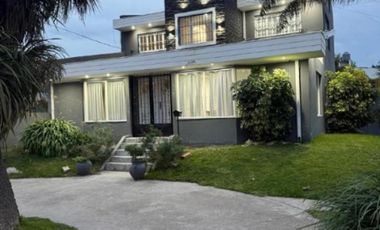 Casa en venta - 3 Dormitorios 3 Baños - Mar del Plata