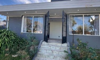 Casa en venta - 3 Dormitorios 3 Baños - Mar del Plata