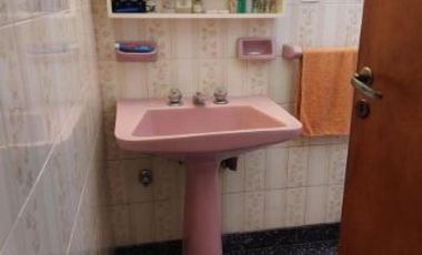 Casa en venta - 4 Dormitorios 2 Baños - Luján