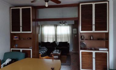 Casa en venta - 4 Dormitorios 2 Baños - Luján