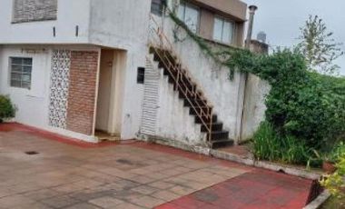 Casa en venta - 4 Dormitorios 2 Baños - Luján