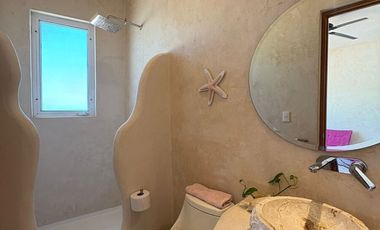 Casa en venta frente al mar en Sisal 