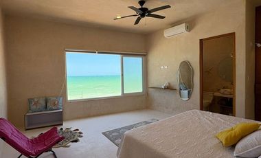 Casa en venta frente al mar en Sisal 