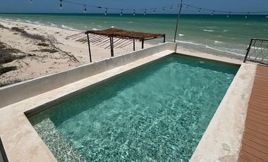 Casa en venta frente al mar en Sisal 