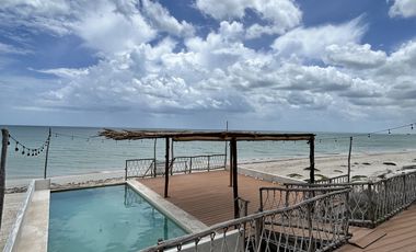 Casa en venta frente al mar en Sisal 