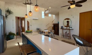 Casa en venta frente al mar en Sisal 