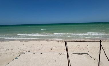 Casa en venta frente al mar en Sisal 