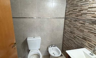 VENTA | Casa 2 dorm.   pileta | Funes City