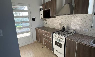 VENTA | Casa 2 dorm.   pileta | Funes City