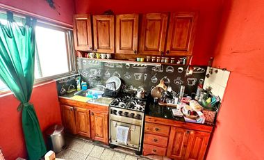 CASA SOBRE LOTE PROPIO EN LA BOCA VENTA