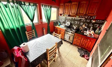 CASA SOBRE LOTE PROPIO EN LA BOCA VENTA