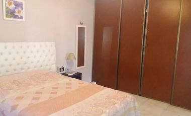 Casa en venta - 4 Dormitorios 3 Baños - 461Mts2 - El Palomar