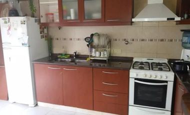 Casa en venta - 4 Dormitorios 3 Baños - 461Mts2 - El Palomar