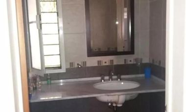 Casa en venta - 4 Dormitorios 3 Baños - 461Mts2 - El Palomar