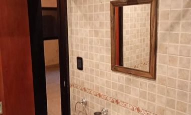 Casa en venta - 4 Dormitorios 3 Baños - 461Mts2 - El Palomar