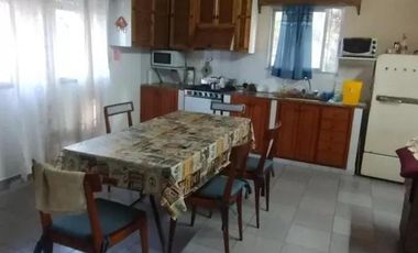 Casa en venta - 2 Dormitorios 1 Baño - Cochera - 1.250Mts2 - Bahía San Blas