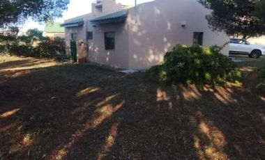 Casa en venta - 2 Dormitorios 1 Baño - Cochera - 1.250Mts2 - Bahía San Blas