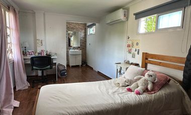 Casa en venta - 4 Dormitorios 2 Baños - General Madariaga