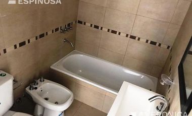Departamento en Alquiler, dos ambientes en Morón.  Con balcón terraza