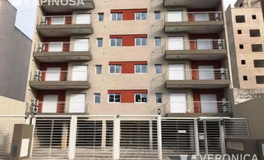 Departamento en Alquiler, dos ambientes en Morón.  Con balcón terraza