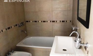 Departamento en Alquiler, dos ambientes en Morón.  Con balcón terraza