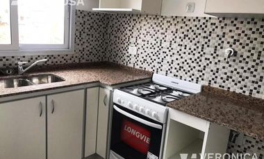 Departamento en Alquiler, dos ambientes en Morón.  Con balcón terraza