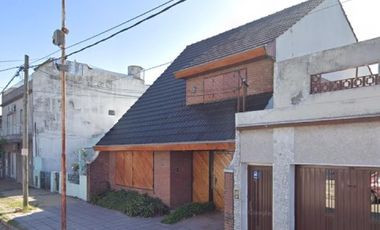 Casa en venta - 3 Dormitorios 3 Baños - La Matanza
