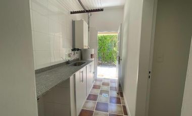 Casa en venta - 5 Dormitorios 4 Baños - Pilar