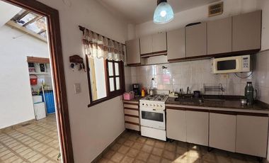 PH en venta - 2 Dormitorios 1 Baño - Bernal