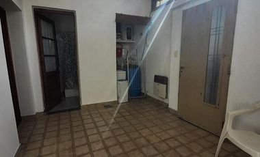 PH en venta - 2 Dormitorios 1 Baño - Bernal