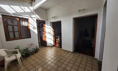 PH en venta - 2 Dormitorios 1 Baño - Bernal