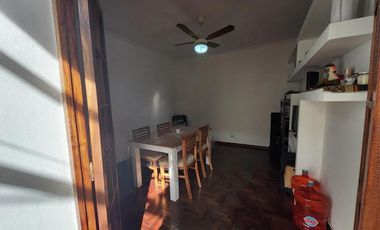 PH en venta - 2 Dormitorios 1 Baño - Bernal