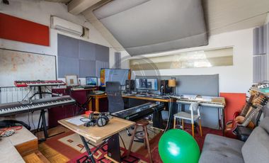 Casa 5 ambientes con terraza, parque y piscina en venta - Beccar