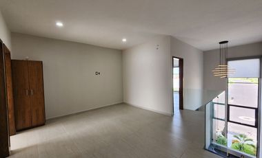 Casa en Venta en Lomas de la Rioja | Jardín y Alberca