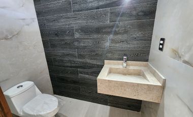 Casa en Venta en Lomas de la Rioja | Jardín y Alberca