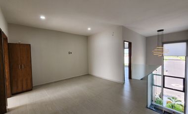 Casa en Venta en Lomas de la Rioja | Jardín y Alberca