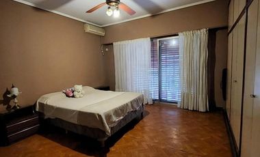 Casa en venta - 3 Dormitorios 2 Baños - 280mts2 - Avellaneda