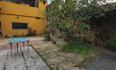 Casa en venta - 3 Dormitorios 2 Baños - 280mts2 - Avellaneda